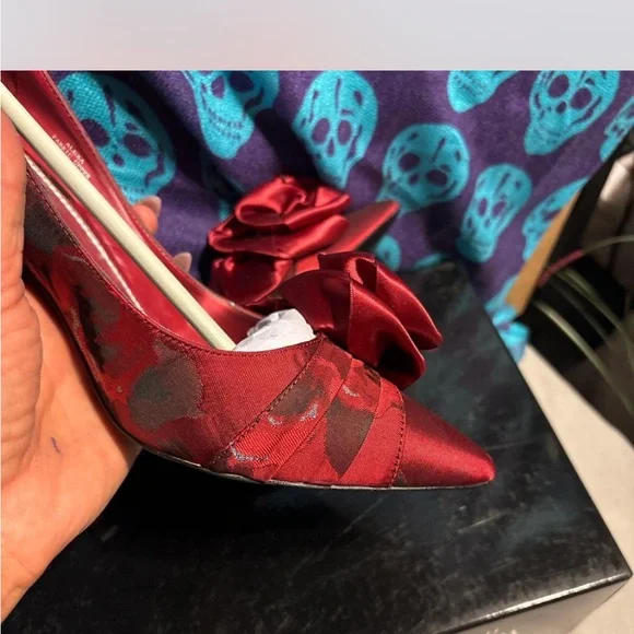 White House Black Market Red Satin Heels with Floral Detail - Picture 5 of 7